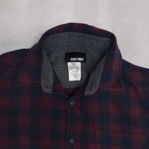 Amplify Buffalo Check Flannel Long Sleeve Shirt Mens Size Medium M Maroon Blue